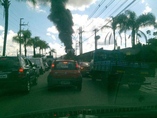 Motoristas ficaram assustados com o incêndio em Santos (Foto: Joel Reis / Arquivo Pessoal)